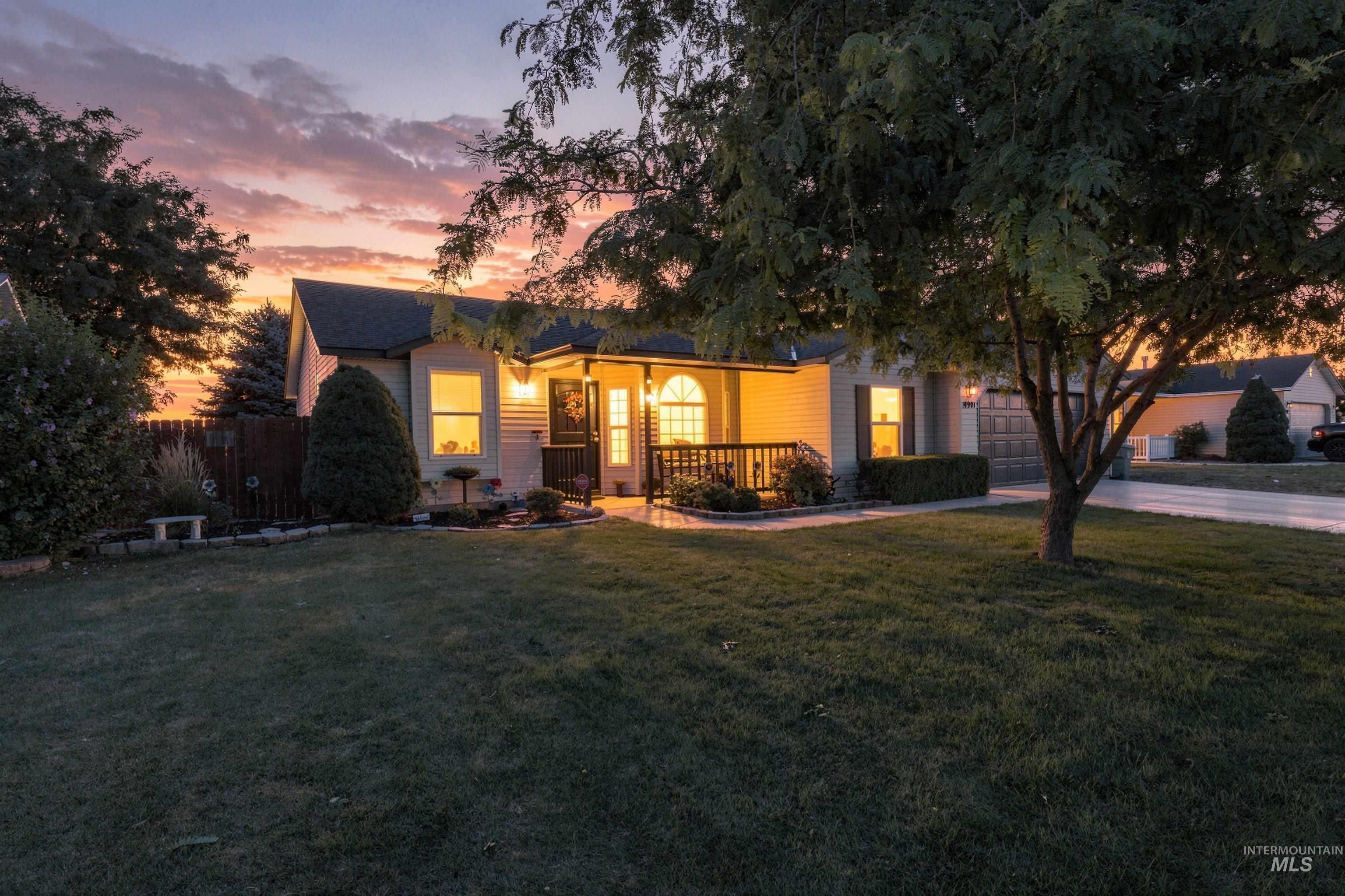4901 Oxbow Ave, Caldwell, Idaho 83706, 3 Bedrooms, 2 Bathrooms, Residential For Sale, Price $350,000, 98999884