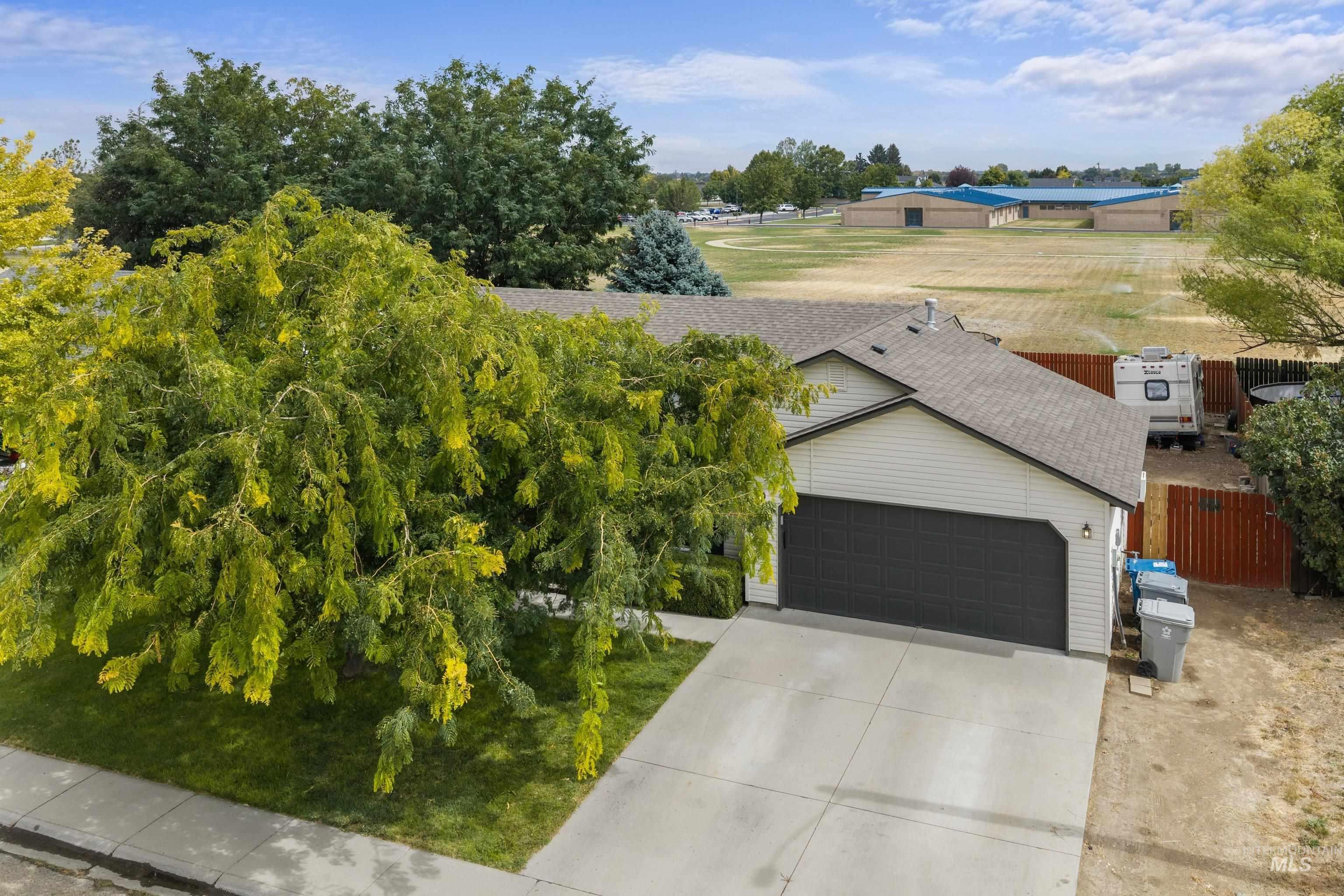 4901 Oxbow Ave, Caldwell, Idaho 83706, 3 Bedrooms, 2 Bathrooms, Residential For Sale, Price $350,000, 98999884