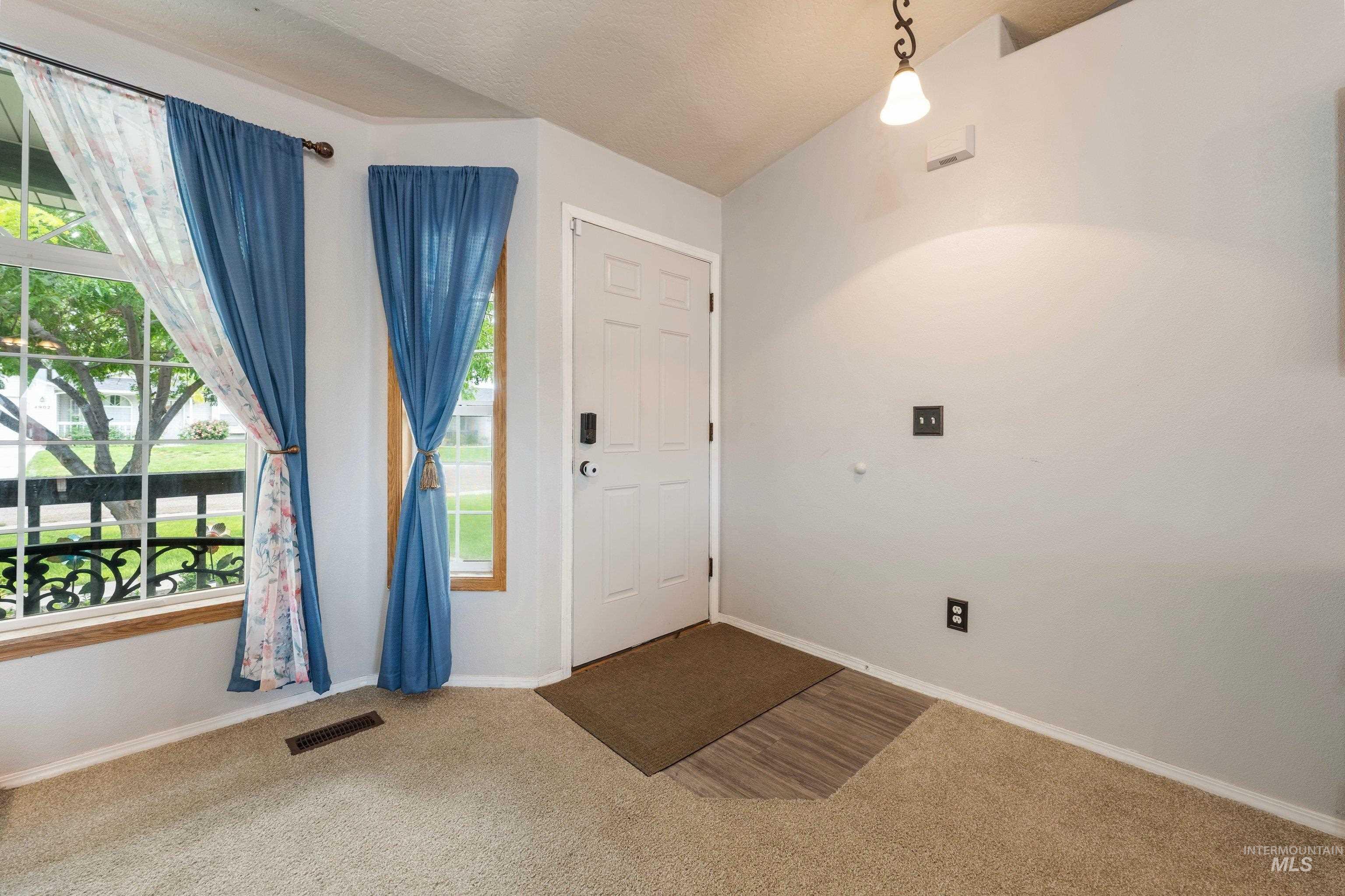 4901 Oxbow Ave, Caldwell, Idaho 83706, 3 Bedrooms, 2 Bathrooms, Residential For Sale, Price $350,000, 98999884