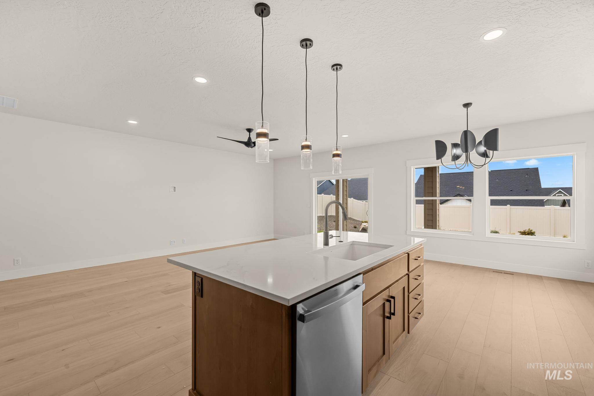 365 S Radiator Rd, Boise, Idaho 83716, 3 Bedrooms, 2 Bathrooms, Residential For Sale, Price $519,900,MLS 98999885