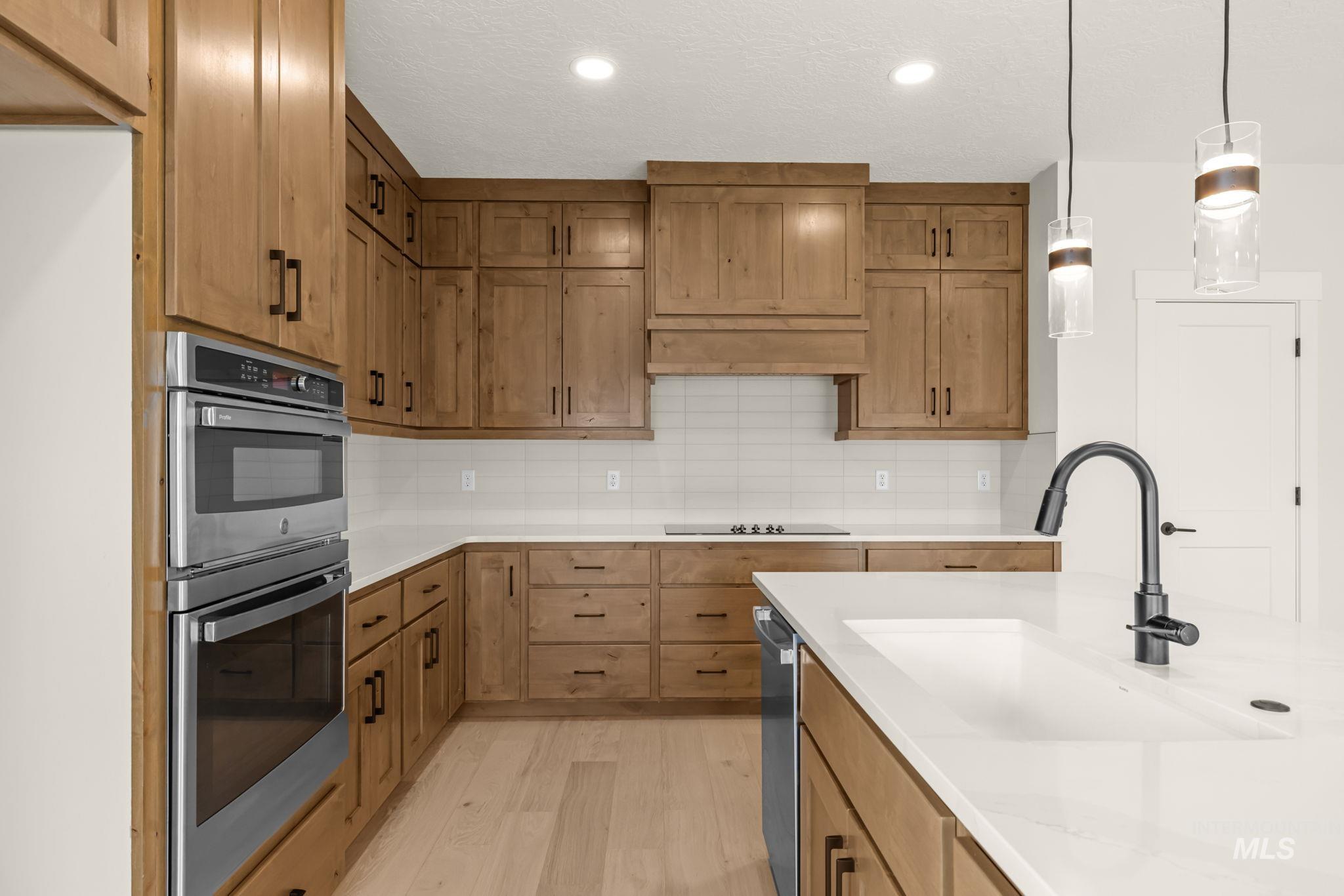365 S Radiator Rd, Boise, Idaho 83716, 3 Bedrooms, 2 Bathrooms, Residential For Sale, Price $519,900,MLS 98999885