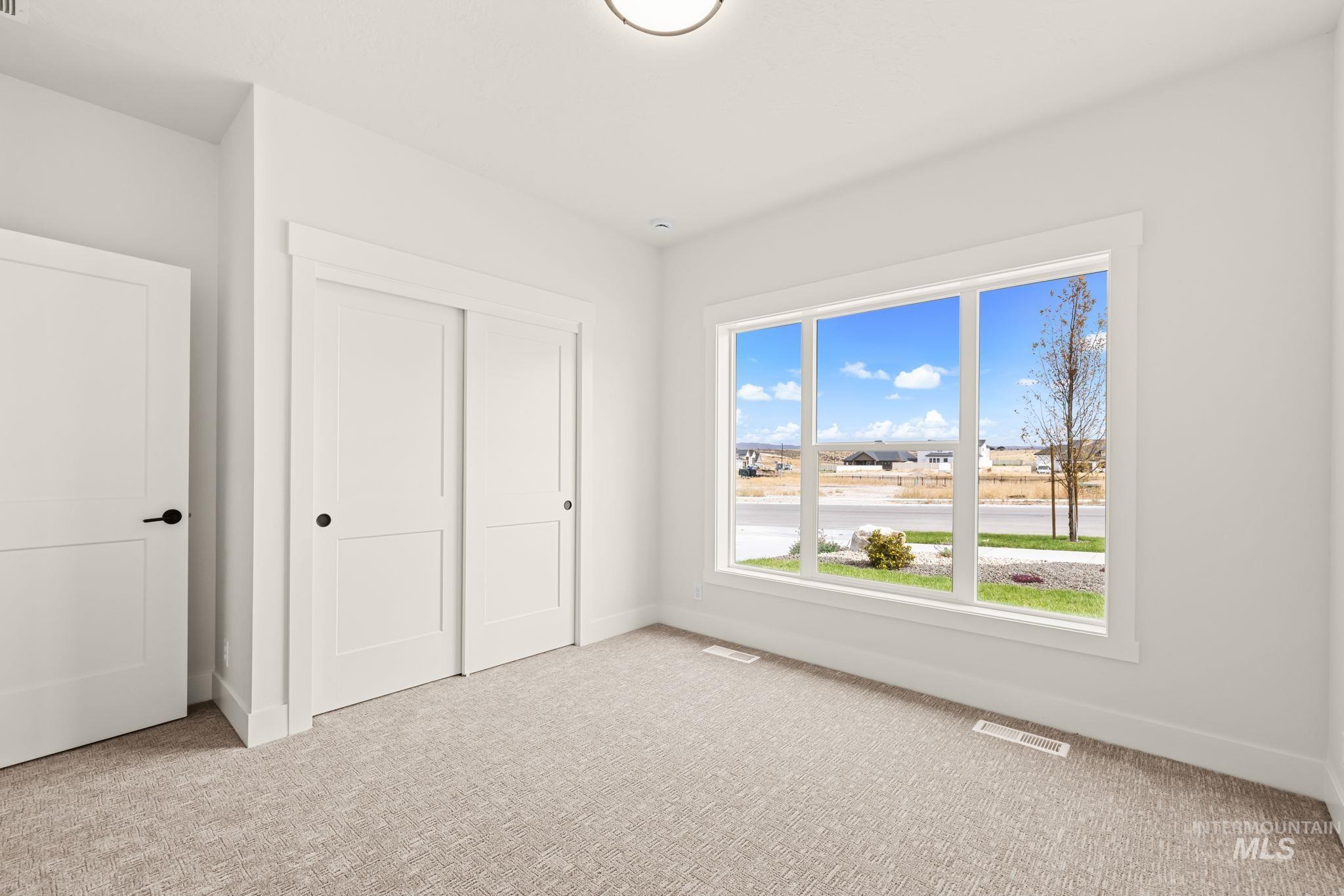 365 S Radiator Rd, Boise, Idaho 83716, 3 Bedrooms, 2 Bathrooms, Residential For Sale, Price $519,900,MLS 98999885