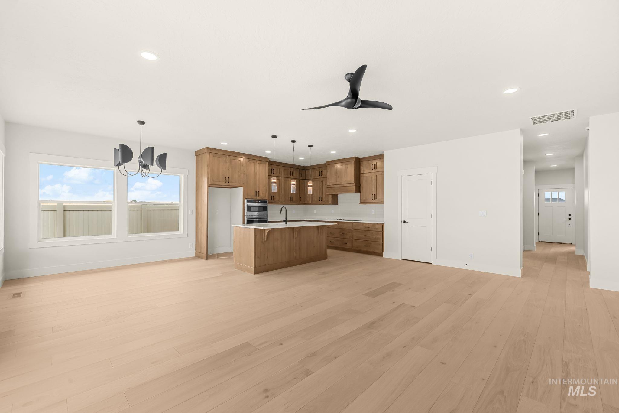 365 S Radiator Rd, Boise, Idaho 83716, 3 Bedrooms, 2 Bathrooms, Residential For Sale, Price $519,900,MLS 98999885