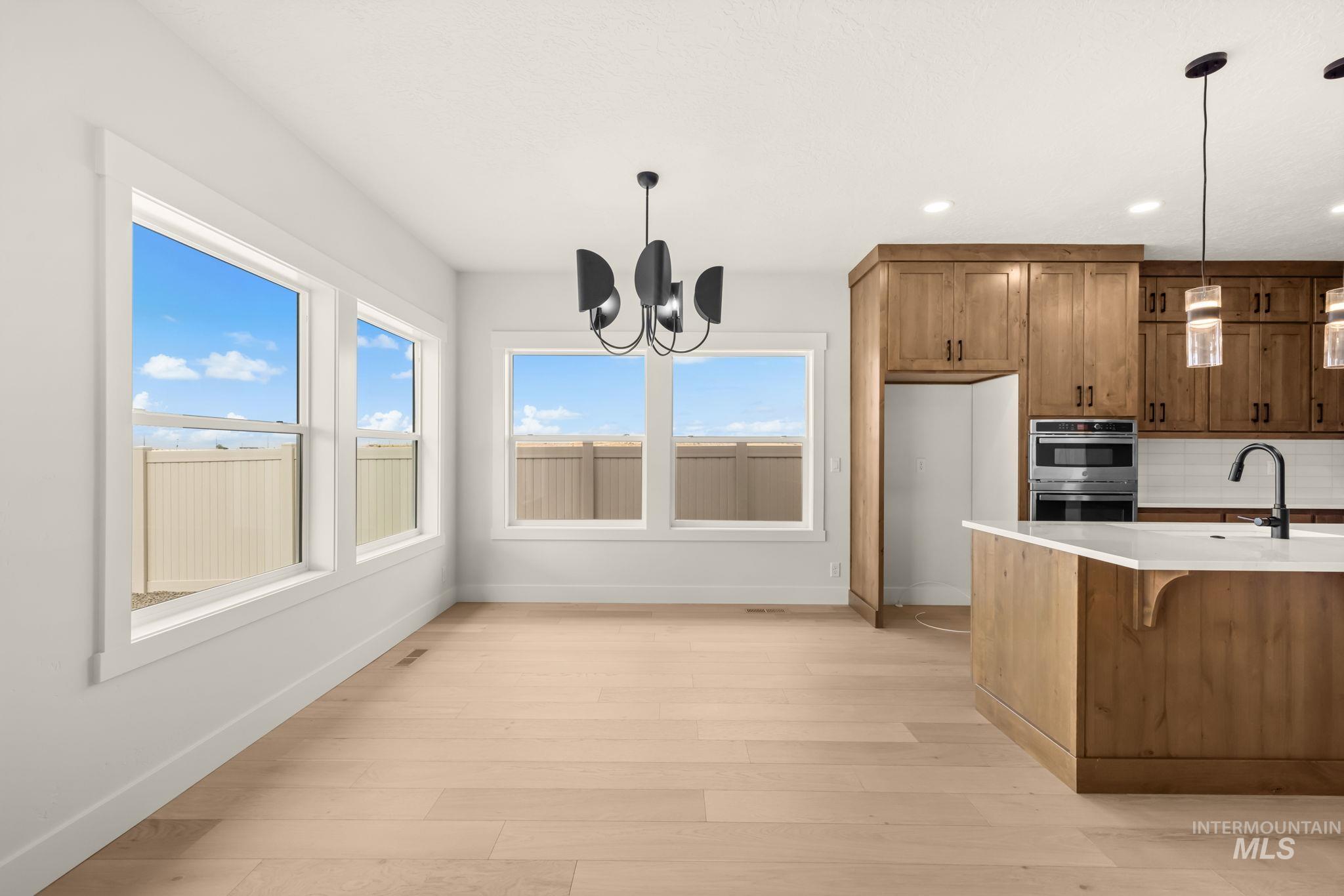 365 S Radiator Rd, Boise, Idaho 83716, 3 Bedrooms, 2 Bathrooms, Residential For Sale, Price $519,900,MLS 98999885