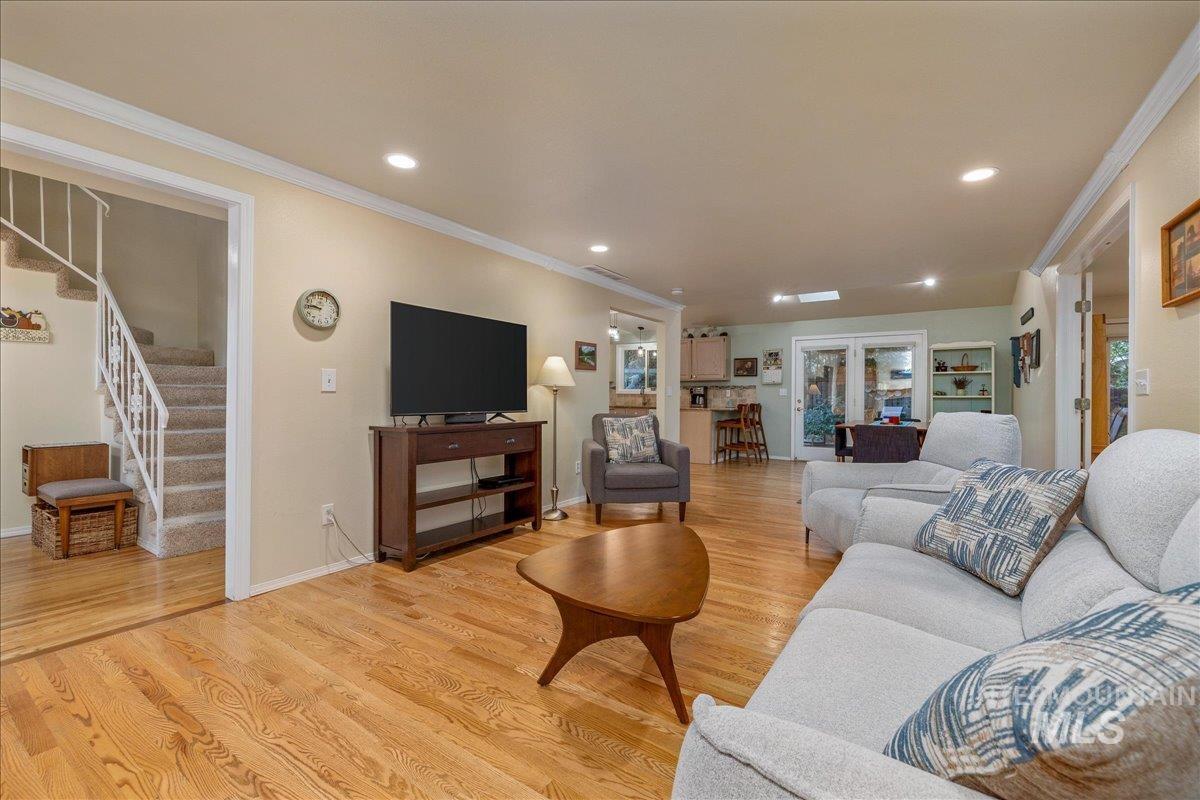 2887 S Snowflake Dr, Boise, Idaho 83706, 4 Bedrooms, 2.5 Bathrooms, Residential For Sale, Price $800,000,MLS 98999886