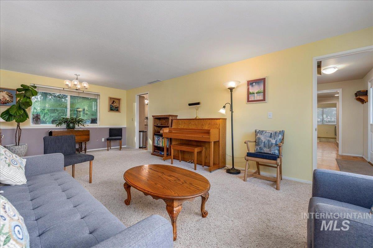 2887 S Snowflake Dr, Boise, Idaho 83706, 4 Bedrooms, 2.5 Bathrooms, Residential For Sale, Price $800,000,MLS 98999886