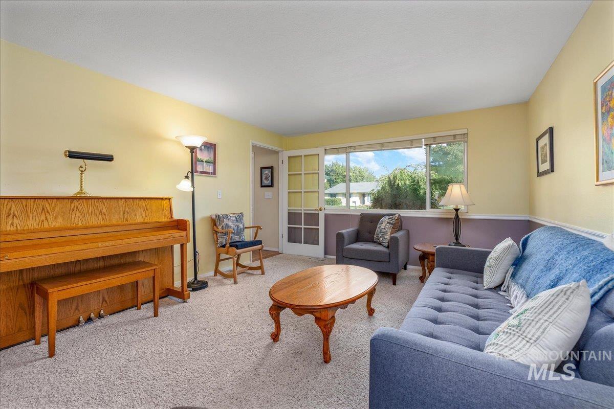 2887 S Snowflake Dr, Boise, Idaho 83706, 4 Bedrooms, 2.5 Bathrooms, Residential For Sale, Price $800,000,MLS 98999886