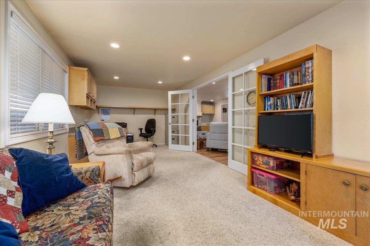 2887 S Snowflake Dr, Boise, Idaho 83706, 4 Bedrooms, 2.5 Bathrooms, Residential For Sale, Price $800,000,MLS 98999886