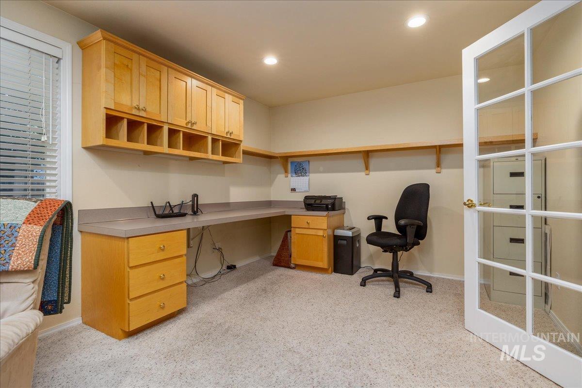 2887 S Snowflake Dr, Boise, Idaho 83706, 4 Bedrooms, 2.5 Bathrooms, Residential For Sale, Price $800,000,MLS 98999886
