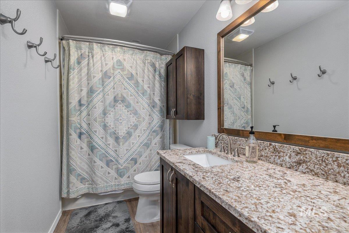 2887 S Snowflake Dr, Boise, Idaho 83706, 4 Bedrooms, 2.5 Bathrooms, Residential For Sale, Price $800,000,MLS 98999886