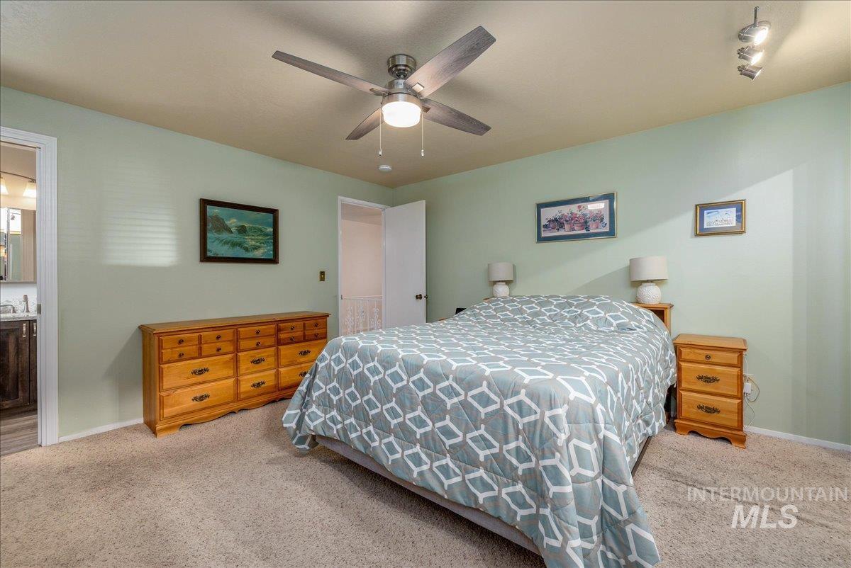 2887 S Snowflake Dr, Boise, Idaho 83706, 4 Bedrooms, 2.5 Bathrooms, Residential For Sale, Price $800,000,MLS 98999886