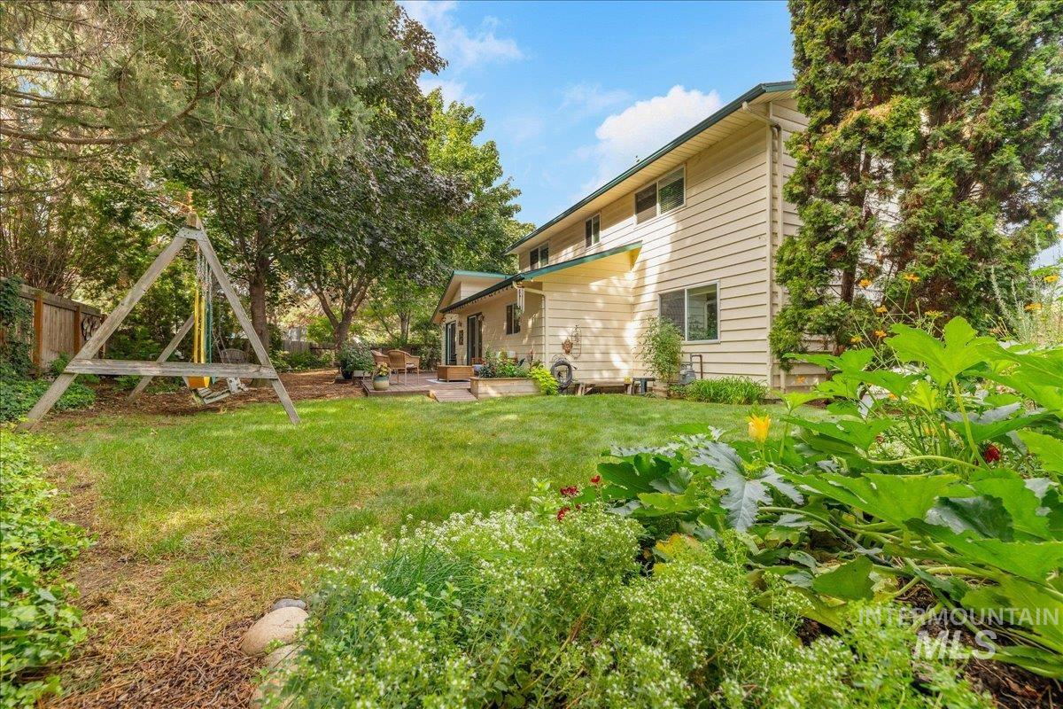 2887 S Snowflake Dr, Boise, Idaho 83706, 4 Bedrooms, 2.5 Bathrooms, Residential For Sale, Price $800,000,MLS 98999886