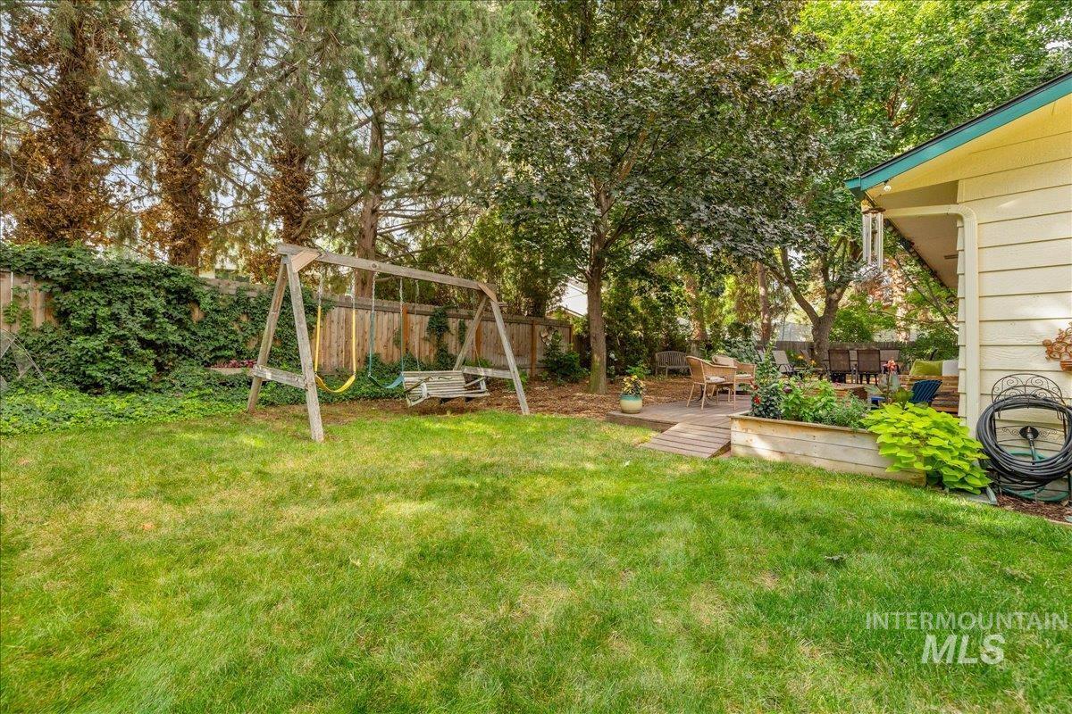 2887 S Snowflake Dr, Boise, Idaho 83706, 4 Bedrooms, 2.5 Bathrooms, Residential For Sale, Price $800,000,MLS 98999886