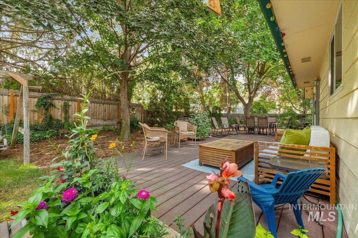2887 S Snowflake Dr, Boise, Idaho 83706, 4 Bedrooms, 2.5 Bathrooms, Residential For Sale, Price $800,000,MLS 98999886