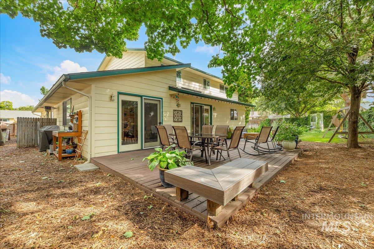2887 S Snowflake Dr, Boise, Idaho 83706, 4 Bedrooms, 2.5 Bathrooms, Residential For Sale, Price $800,000,MLS 98999886