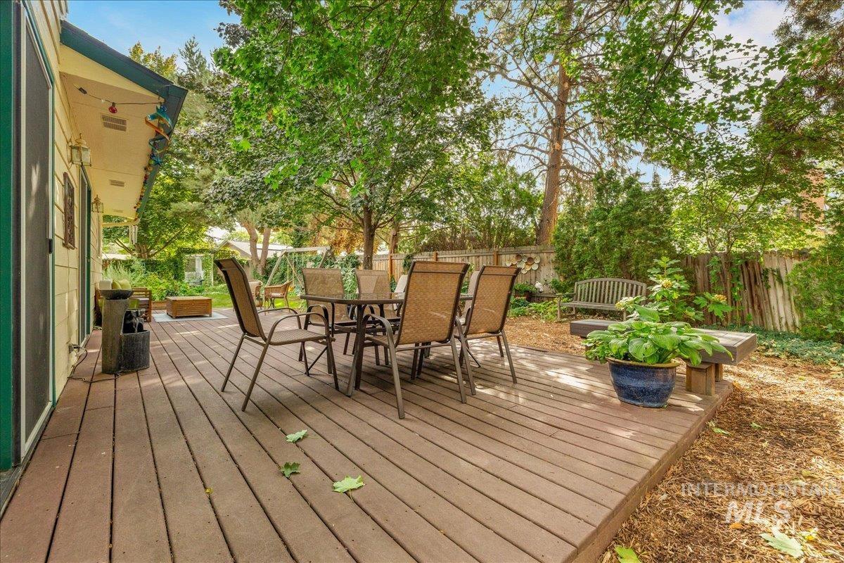 2887 S Snowflake Dr, Boise, Idaho 83706, 4 Bedrooms, 2.5 Bathrooms, Residential For Sale, Price $800,000,MLS 98999886