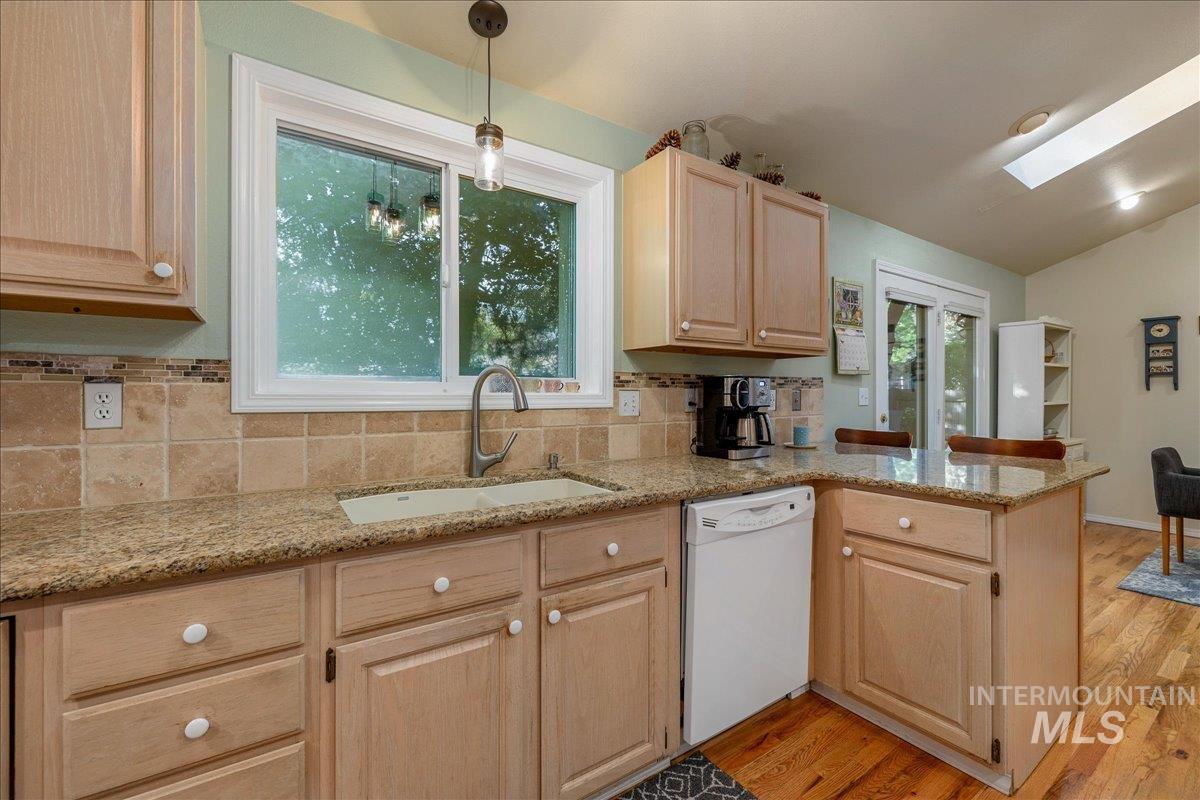 2887 S Snowflake Dr, Boise, Idaho 83706, 4 Bedrooms, 2.5 Bathrooms, Residential For Sale, Price $800,000,MLS 98999886