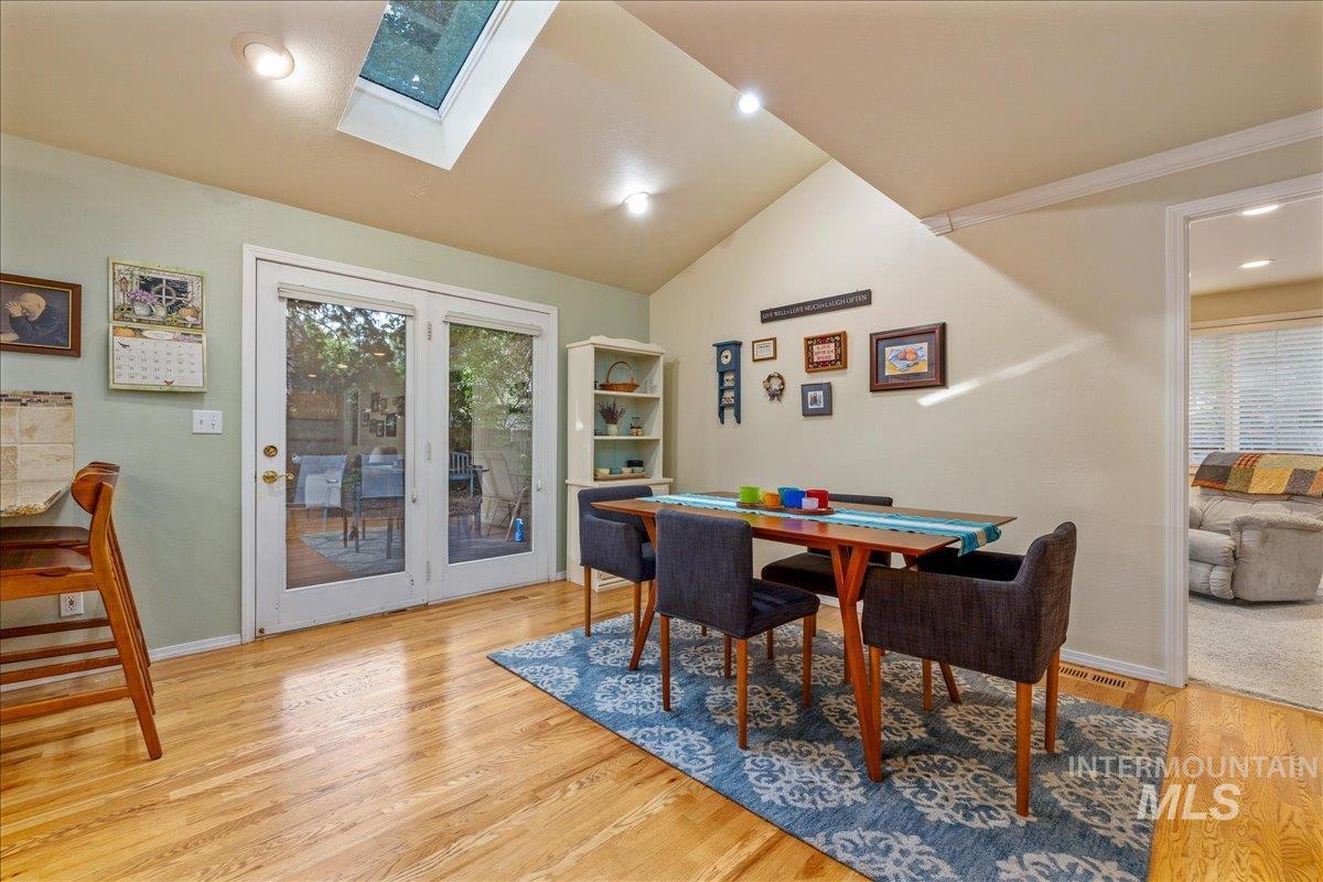 2887 S Snowflake Dr, Boise, Idaho 83706, 4 Bedrooms, 2.5 Bathrooms, Residential For Sale, Price $800,000,MLS 98999886