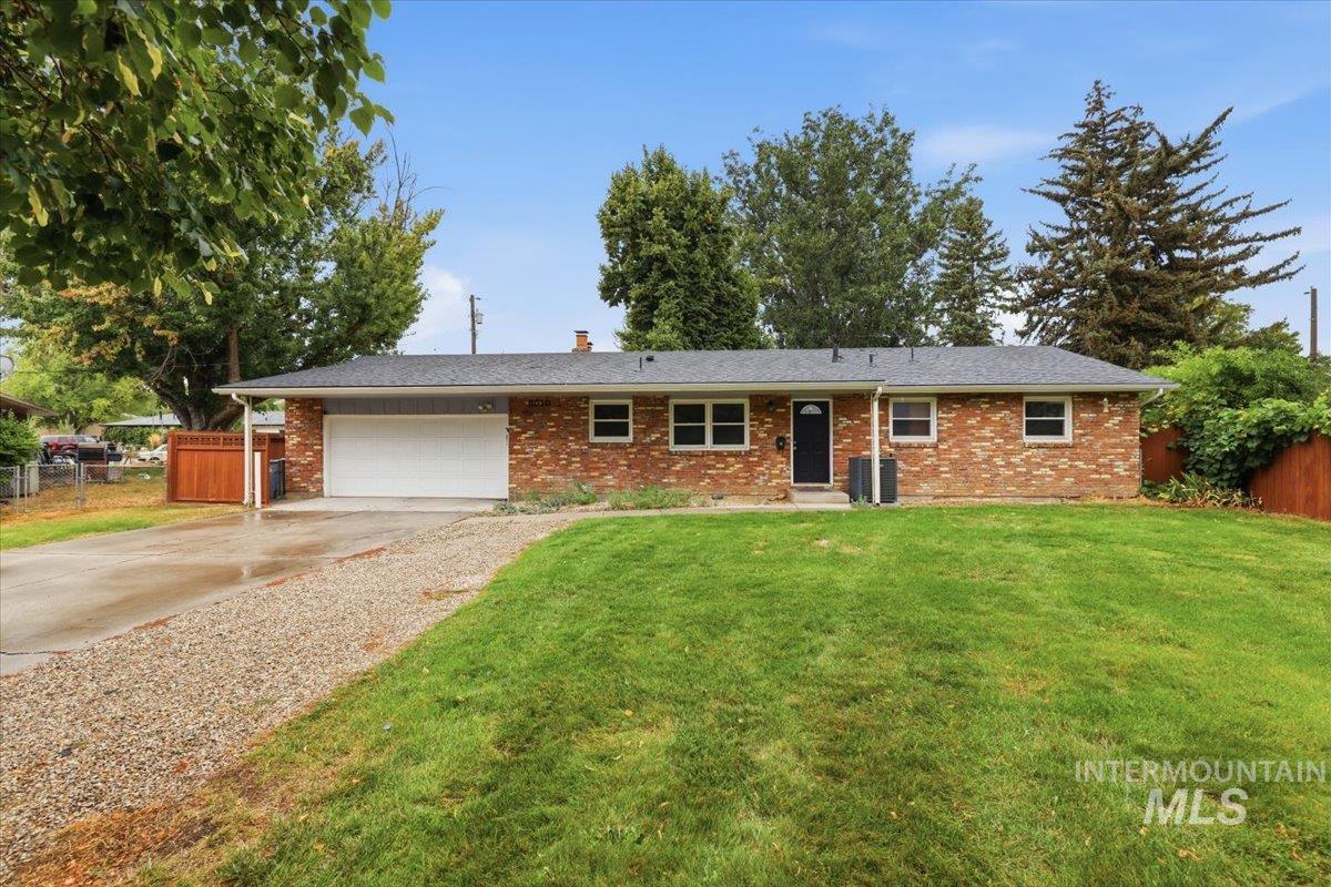 6010 W Poplar Drive, Boise, Idaho 83704, 4 Bedrooms, 3 Bathrooms, Residential For Sale, Price $620,000,MLS 98999887