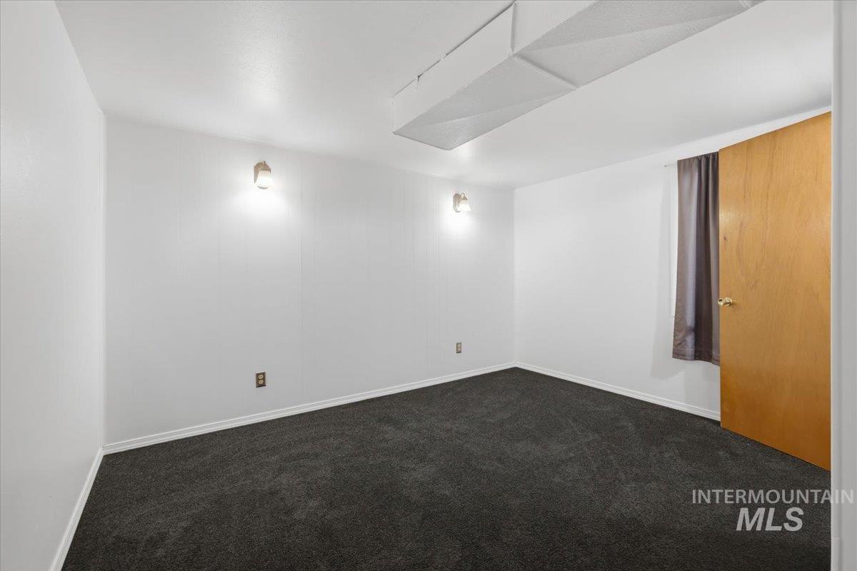 6010 W Poplar Drive, Boise, Idaho 83704, 4 Bedrooms, 3 Bathrooms, Residential For Sale, Price $620,000,MLS 98999887