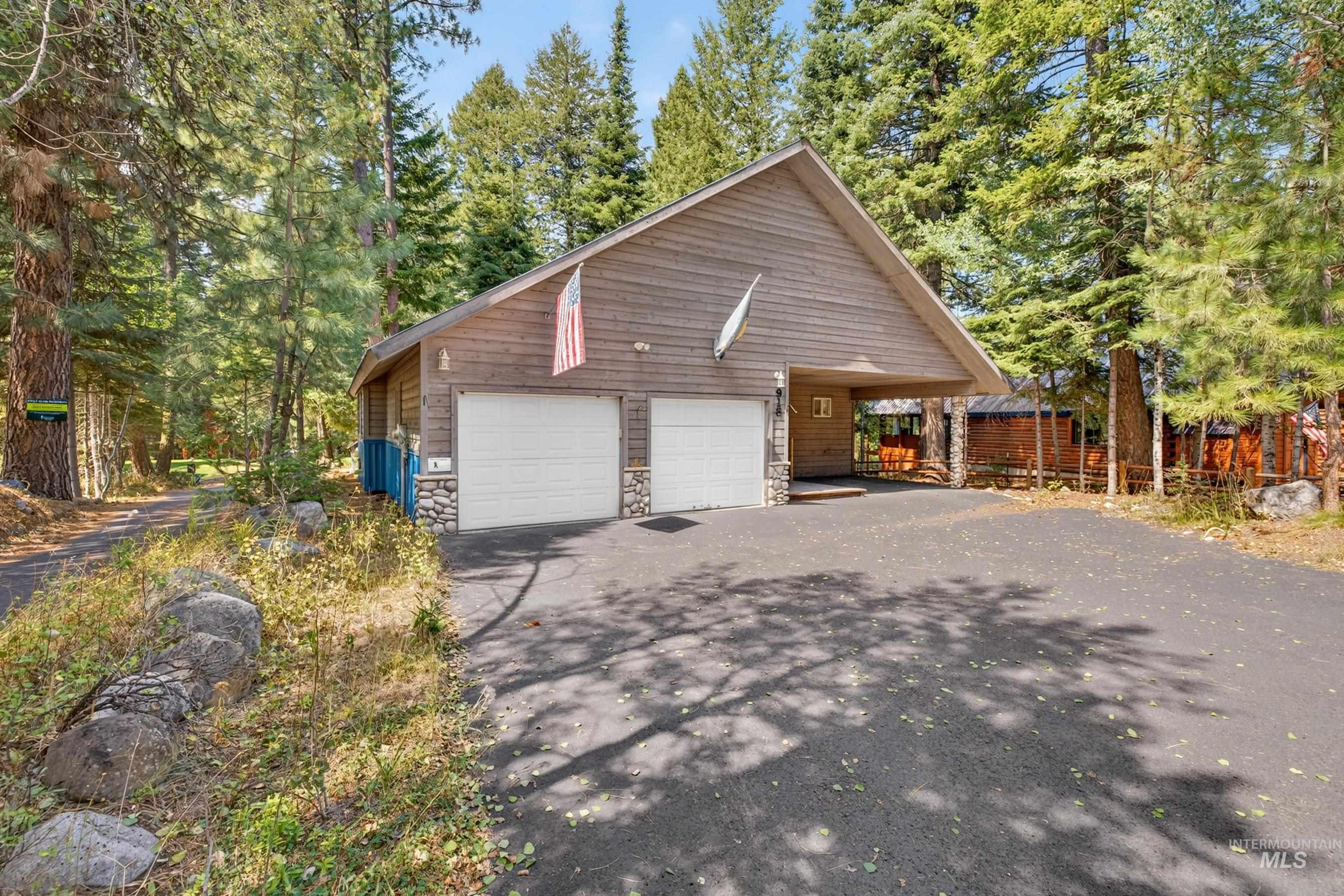 918 Fairway Drive, McCall, Idaho 83634, 3 Bedrooms, 2.5 Bathrooms, Residential For Sale, Price $899,000, 98999890