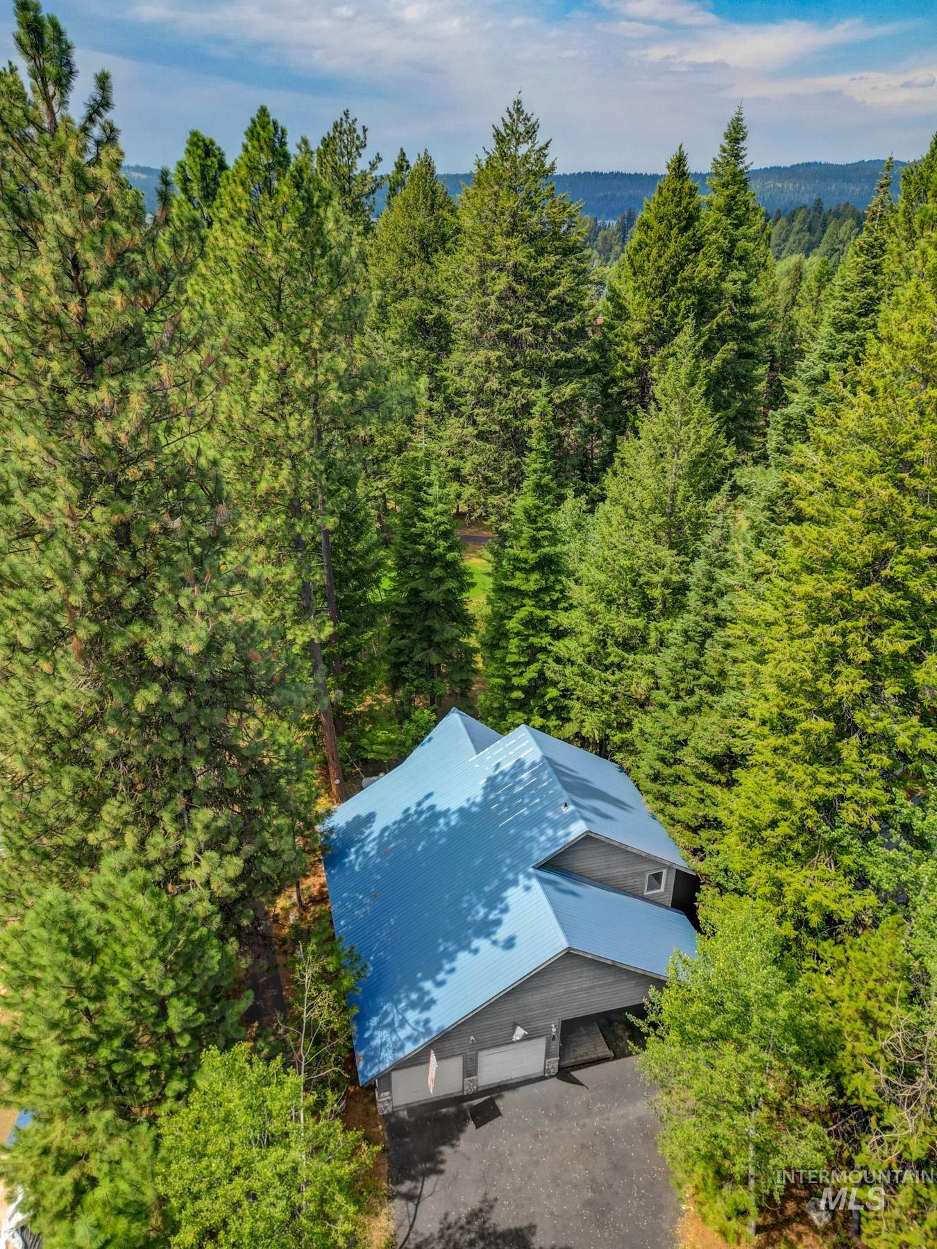 918 Fairway Drive, McCall, Idaho 83634, 3 Bedrooms, 2.5 Bathrooms, Residential For Sale, Price $899,000, 98999890
