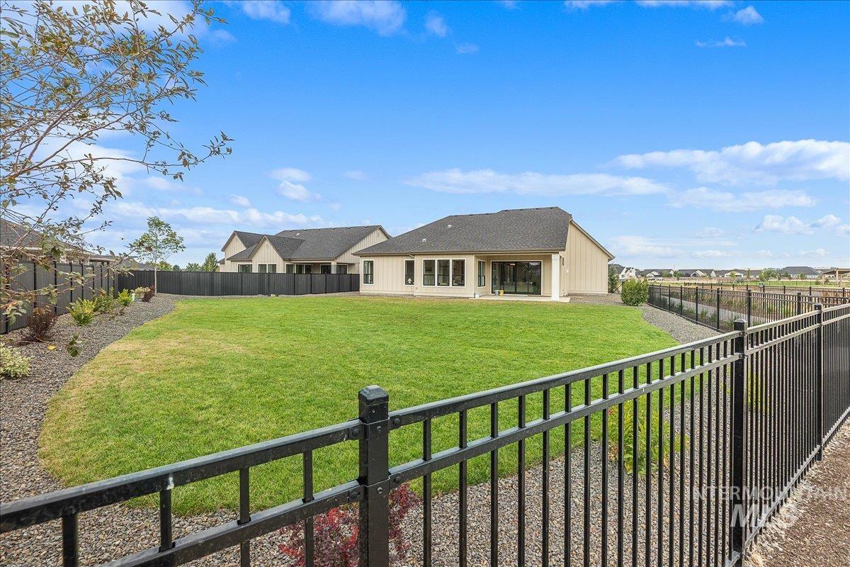 5125 W May Jay Dr, Eagle, Idaho 83616, 4 Bedrooms, 2.5 Bathrooms, Residential For Sale, Price $1,299,900, 98999892
