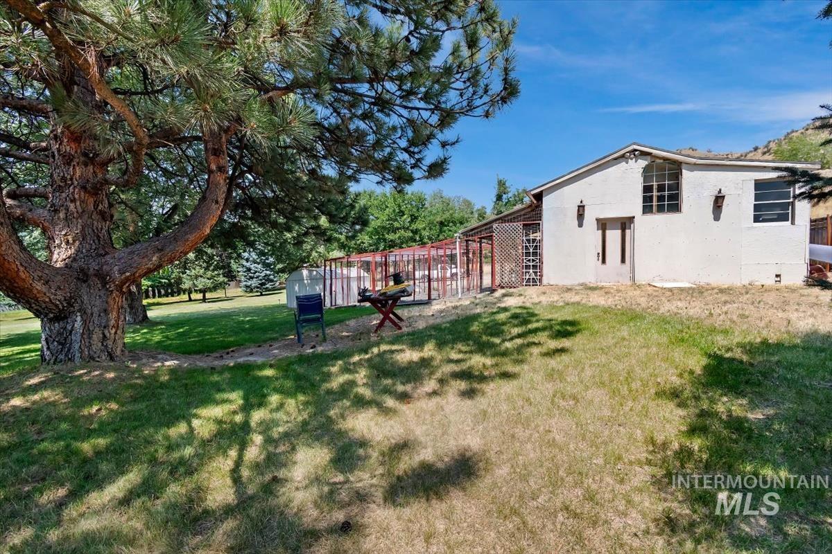 5810 W Hill Rd, Boise, Idaho 83703, 3 Bedrooms, 2 Bathrooms, Residential For Sale, Price $645,000,MLS 98999893