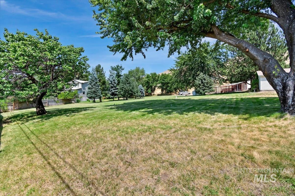 5810 W Hill Rd, Boise, Idaho 83703, 3 Bedrooms, 2 Bathrooms, Residential For Sale, Price $645,000,MLS 98999893