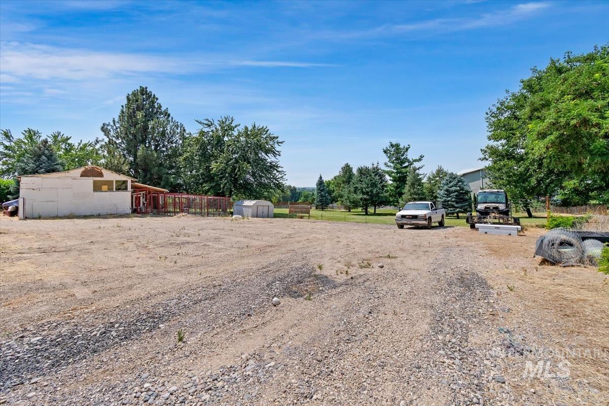 5810 W Hill Rd, Boise, Idaho 83703, 3 Bedrooms, 2 Bathrooms, Residential For Sale, Price $645,000,MLS 98999893