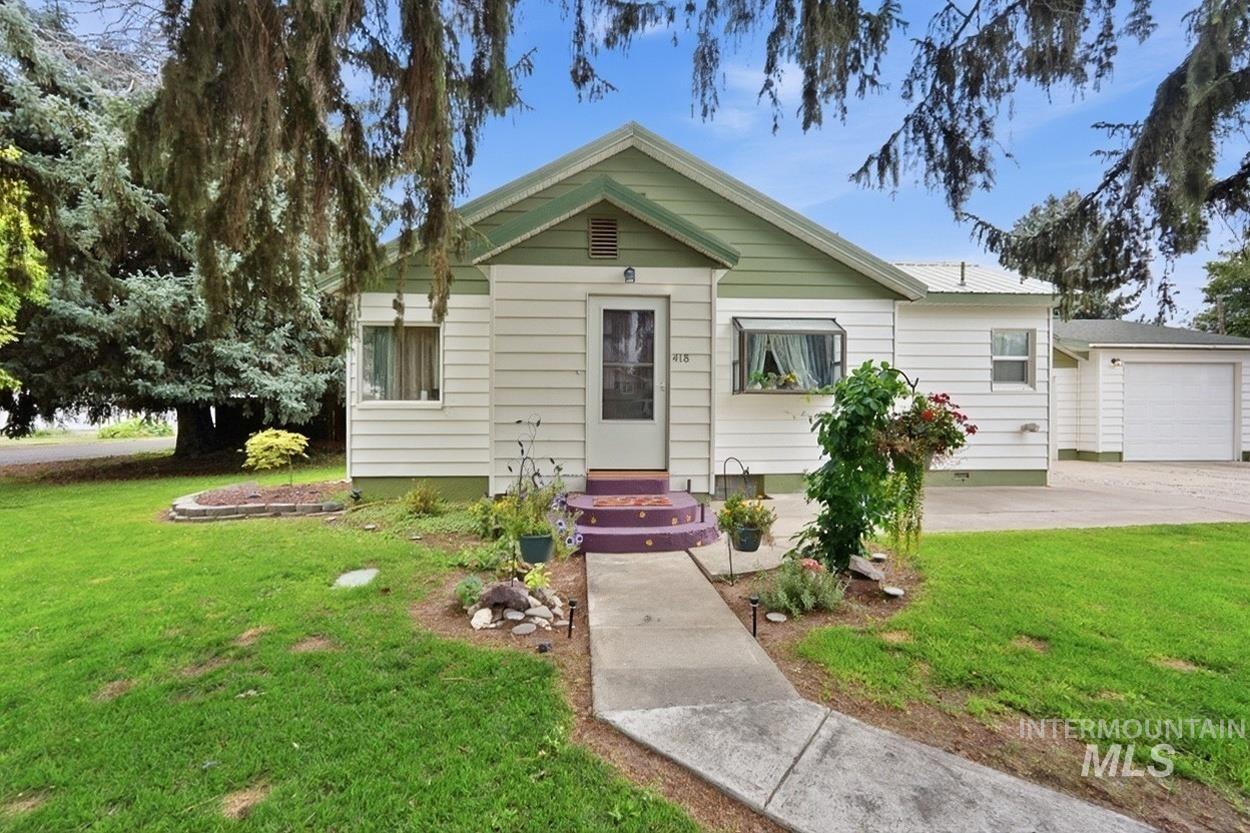 418 E Ave B, Wendell, Idaho 83355, 3 Bedrooms, 2 Bathrooms, Residential For Sale, Price $369,000, 98999894