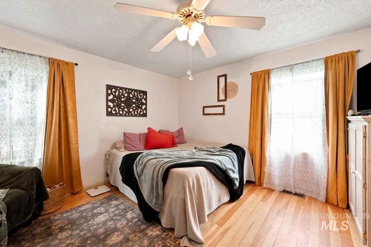 418 E Ave B, Wendell, Idaho 83355, 3 Bedrooms, 2 Bathrooms, Residential For Sale, Price $369,000, 98999894