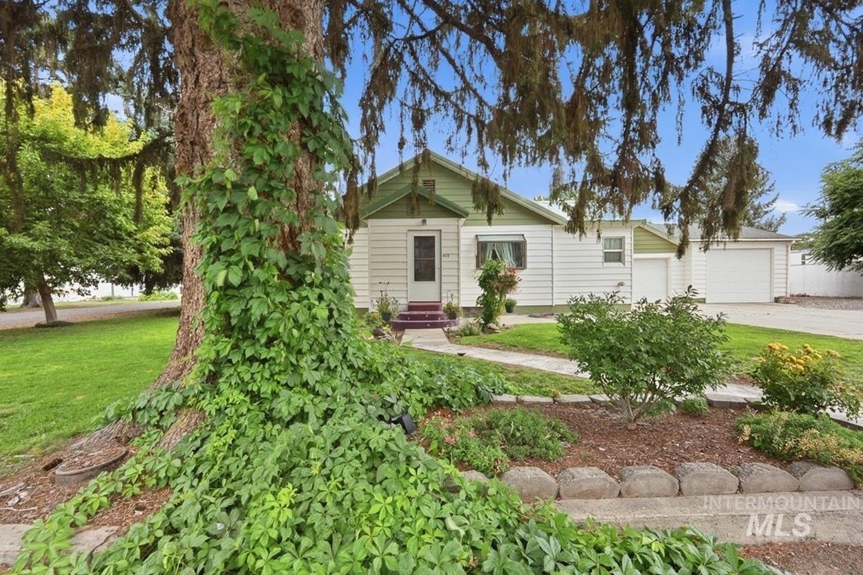 418 E Ave B, Wendell, Idaho 83355, 3 Bedrooms, 2 Bathrooms, Residential For Sale, Price $369,000, 98999894