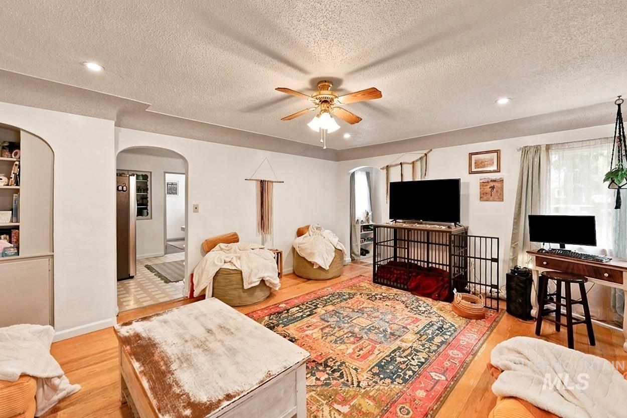 418 E Ave B, Wendell, Idaho 83355, 3 Bedrooms, 2 Bathrooms, Residential For Sale, Price $369,000, 98999894