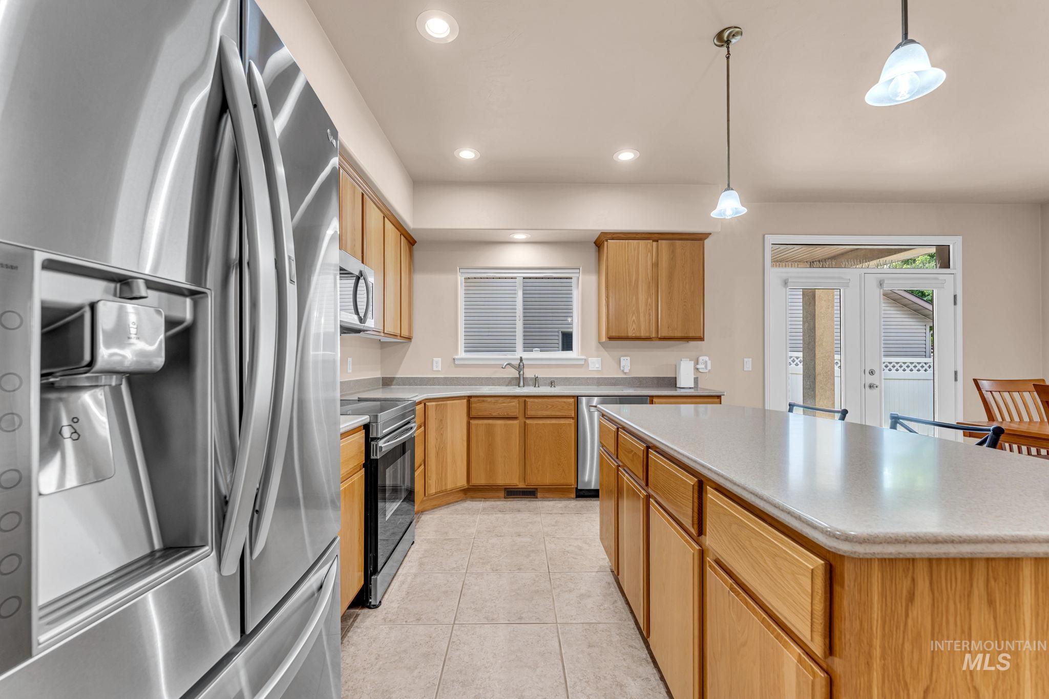 2002 Park View Dr, Twin Falls, Idaho 83301, 4 Bedrooms, 2 Bathrooms, Residential For Sale, Price $511,000,MLS 98999896