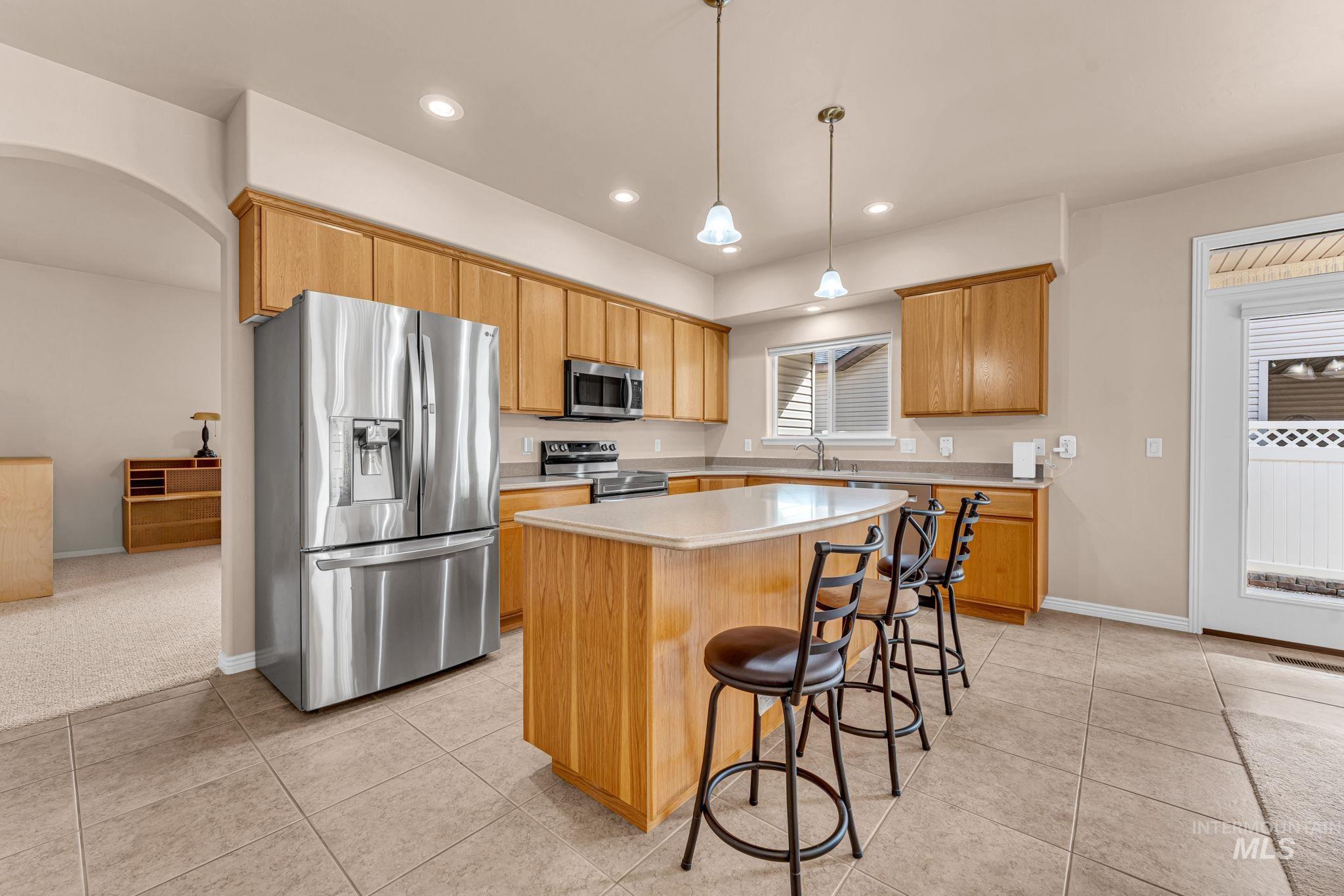 2002 Park View Dr, Twin Falls, Idaho 83301, 4 Bedrooms, 2 Bathrooms, Residential For Sale, Price $511,000,MLS 98999896