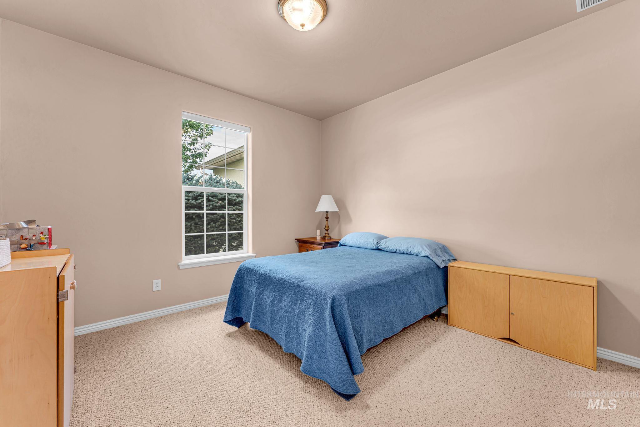 2002 Park View Dr, Twin Falls, Idaho 83301, 4 Bedrooms, 2 Bathrooms, Residential For Sale, Price $511,000,MLS 98999896