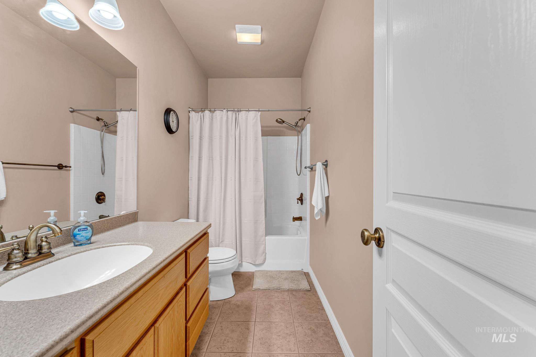 2002 Park View Dr, Twin Falls, Idaho 83301, 4 Bedrooms, 2 Bathrooms, Residential For Sale, Price $511,000,MLS 98999896