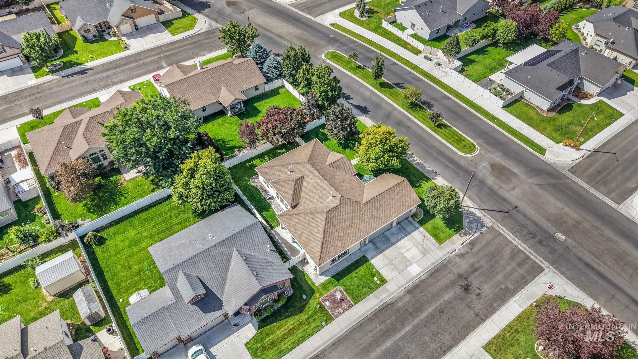 2002 Park View Dr, Twin Falls, Idaho 83301, 4 Bedrooms, 2 Bathrooms, Residential For Sale, Price $511,000,MLS 98999896