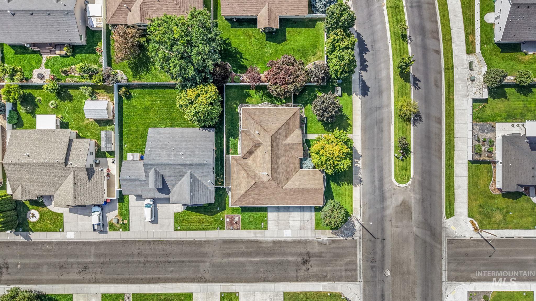 2002 Park View Dr, Twin Falls, Idaho 83301, 4 Bedrooms, 2 Bathrooms, Residential For Sale, Price $511,000,MLS 98999896