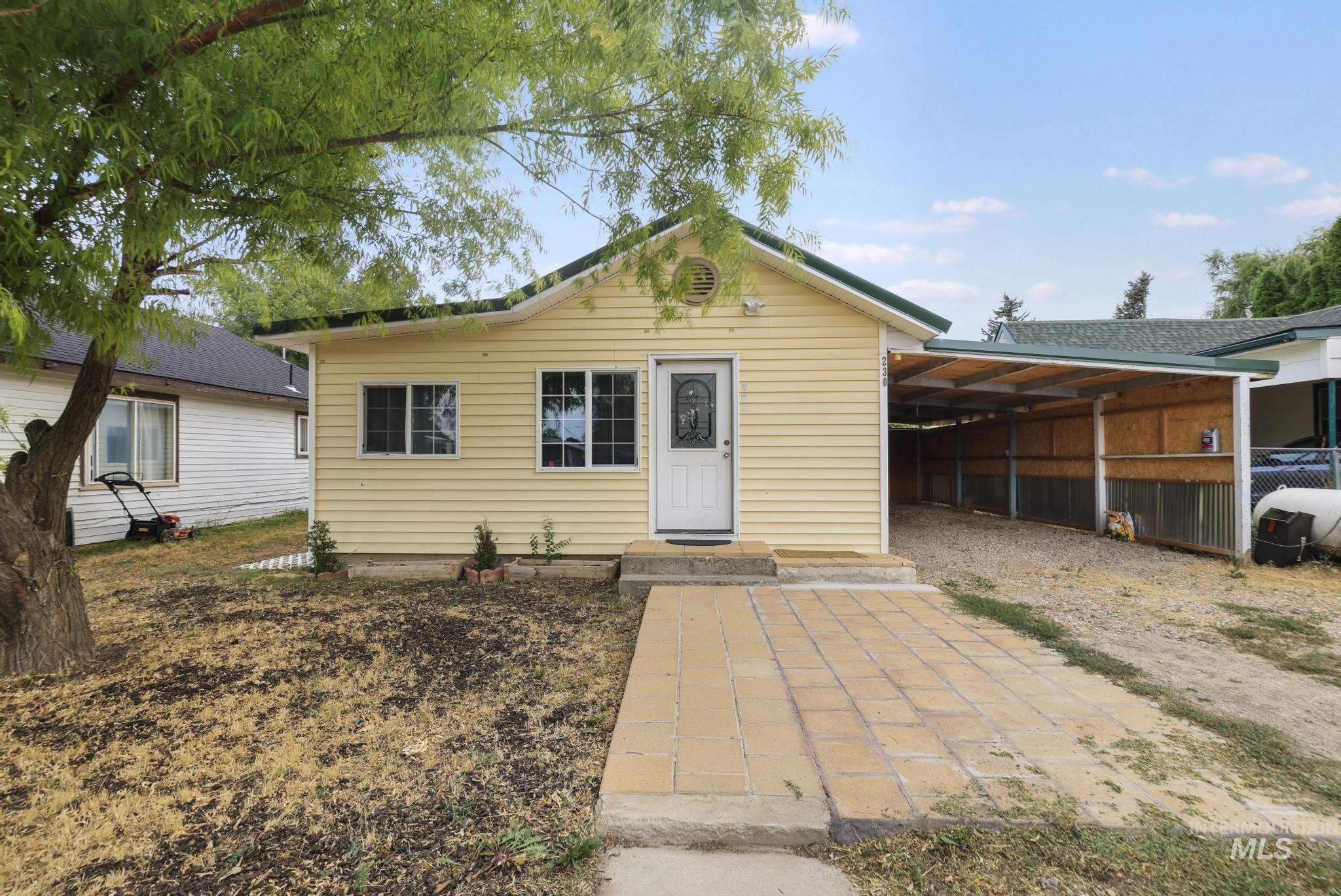 230 2nd St, Hazelton, Idaho 83335, 4 Bedrooms, 1 Bathroom, Residential For Sale, Price $259,000, 98999898