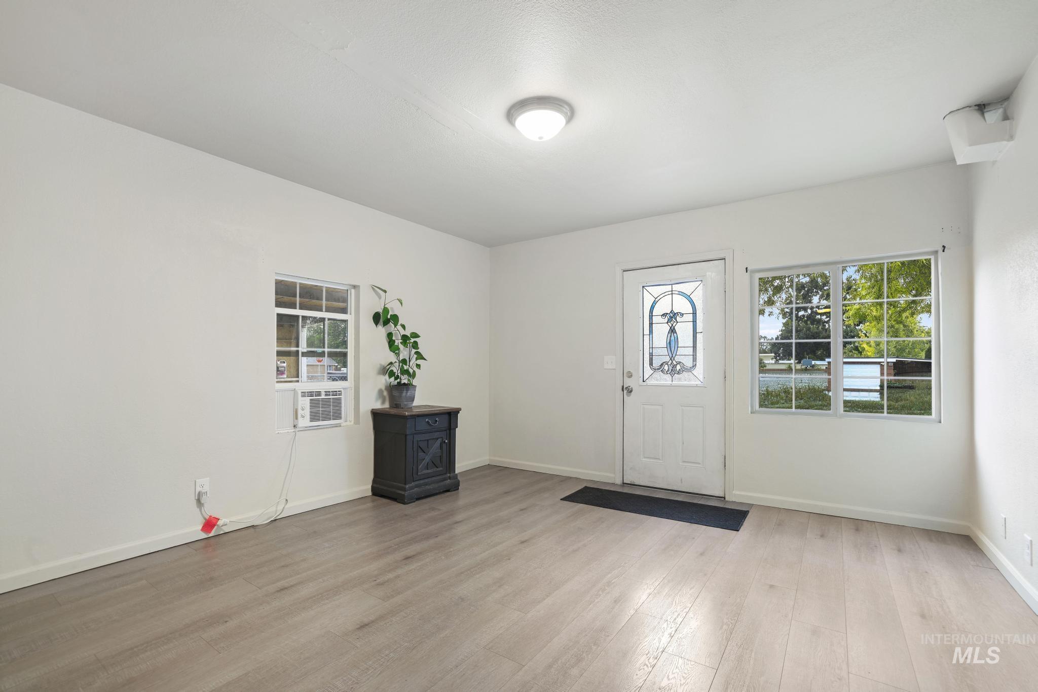 230 2nd St, Hazelton, Idaho 83335, 4 Bedrooms, 1 Bathroom, Residential For Sale, Price $259,000, 98999898