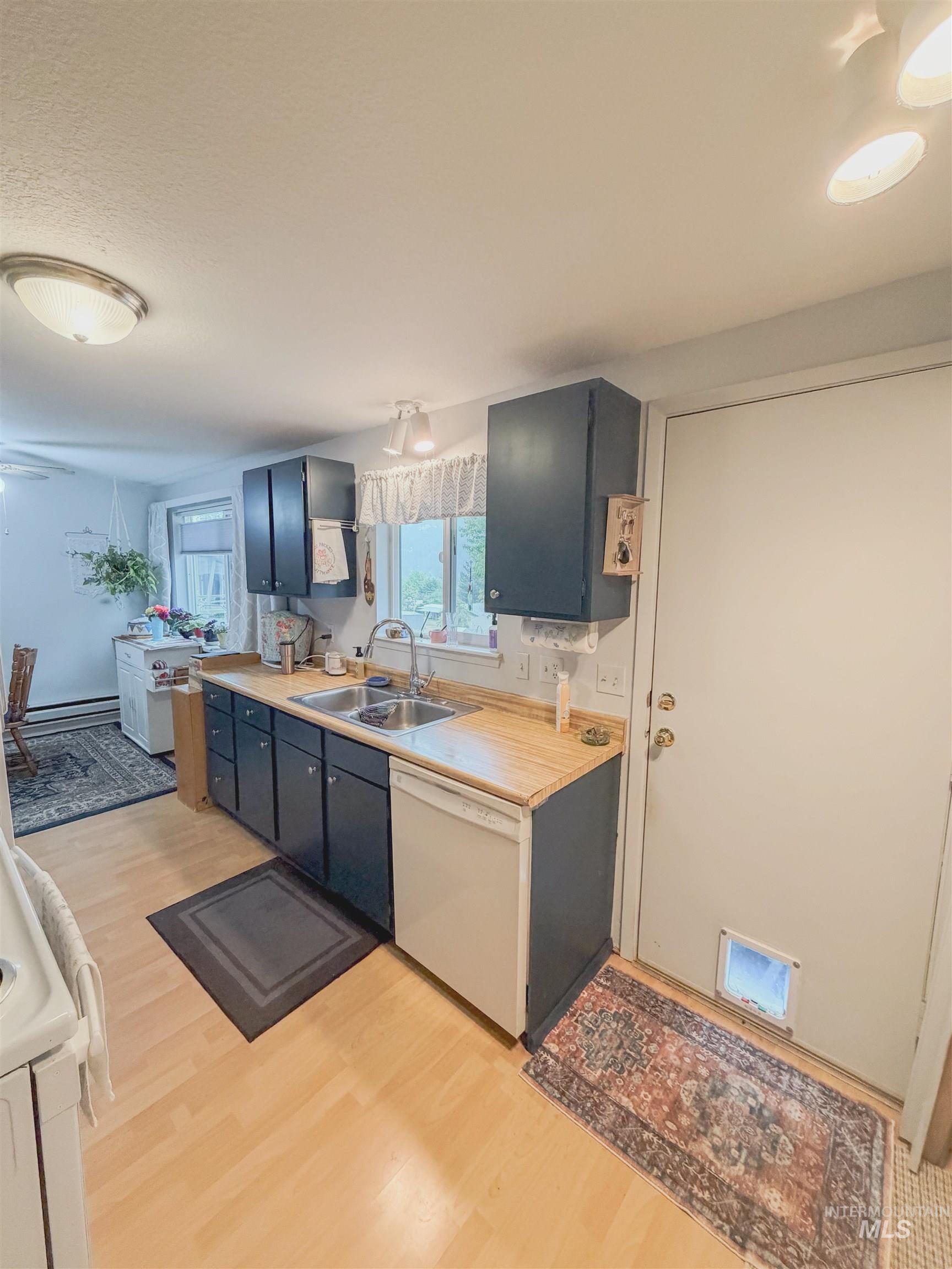 12779 Hartford, Orofino, Idaho 83544, 3 Bedrooms, 1 Bathroom, Residential For Sale, Price $200,000, 98999899