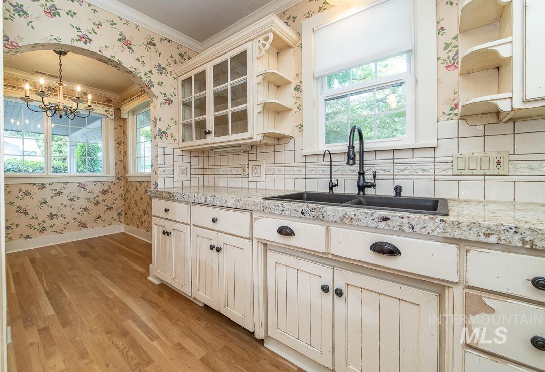 2721 W Cassia St, Boise, Idaho 83705, 4 Bedrooms, 2 Bathrooms, Residential For Sale, Price $605,000, 98999900