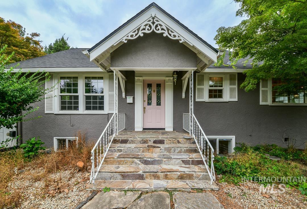 2721 W Cassia St, Boise, Idaho 83705, 4 Bedrooms, 2 Bathrooms, Residential For Sale, Price $605,000, 98999900