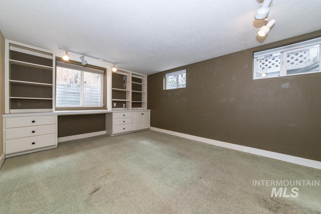 2721 W Cassia St, Boise, Idaho 83705, 4 Bedrooms, 2 Bathrooms, Residential For Sale, Price $605,000, 98999900