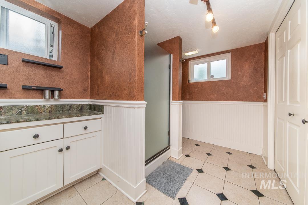 2721 W Cassia St, Boise, Idaho 83705, 4 Bedrooms, 2 Bathrooms, Residential For Sale, Price $605,000, 98999900