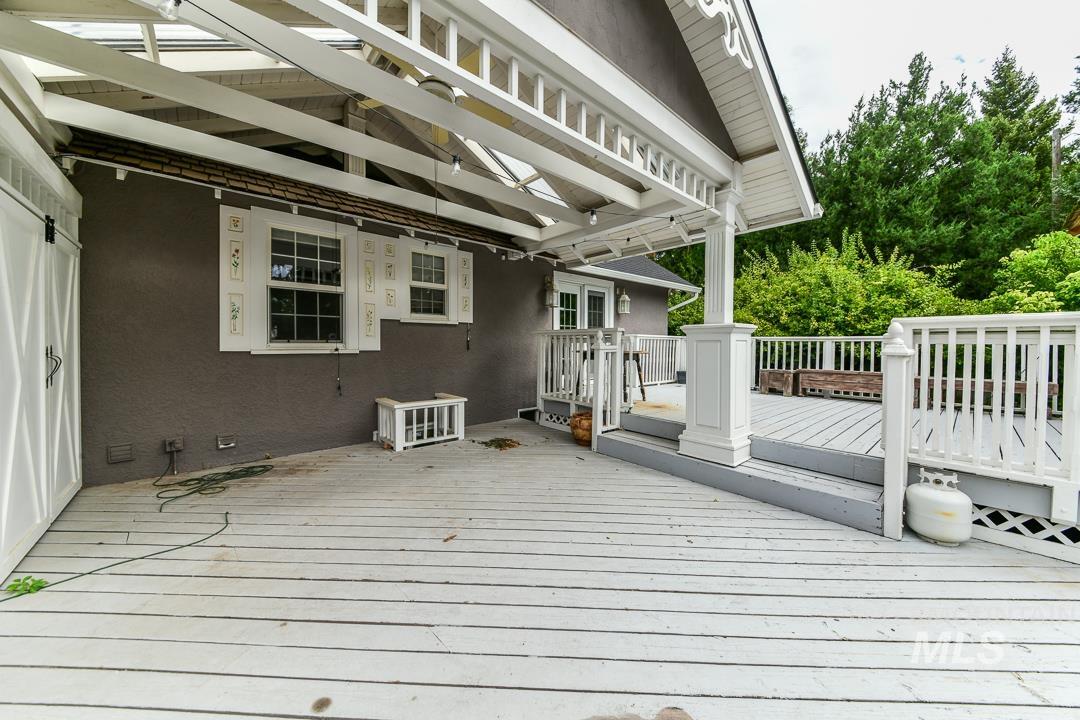 2721 W Cassia St, Boise, Idaho 83705, 4 Bedrooms, 2 Bathrooms, Residential For Sale, Price $605,000, 98999900