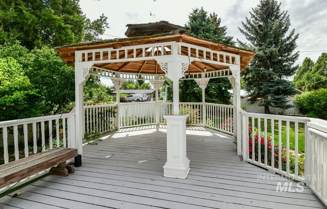 2721 W Cassia St, Boise, Idaho 83705, 4 Bedrooms, 2 Bathrooms, Residential For Sale, Price $605,000, 98999900