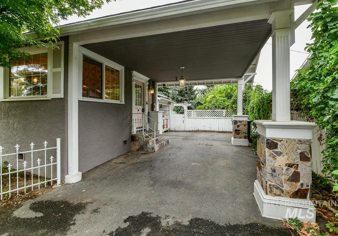 2721 W Cassia St, Boise, Idaho 83705, 4 Bedrooms, 2 Bathrooms, Residential For Sale, Price $605,000, 98999900